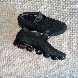 Men’s Nike VaporMax sneakers 2016 size 12 black